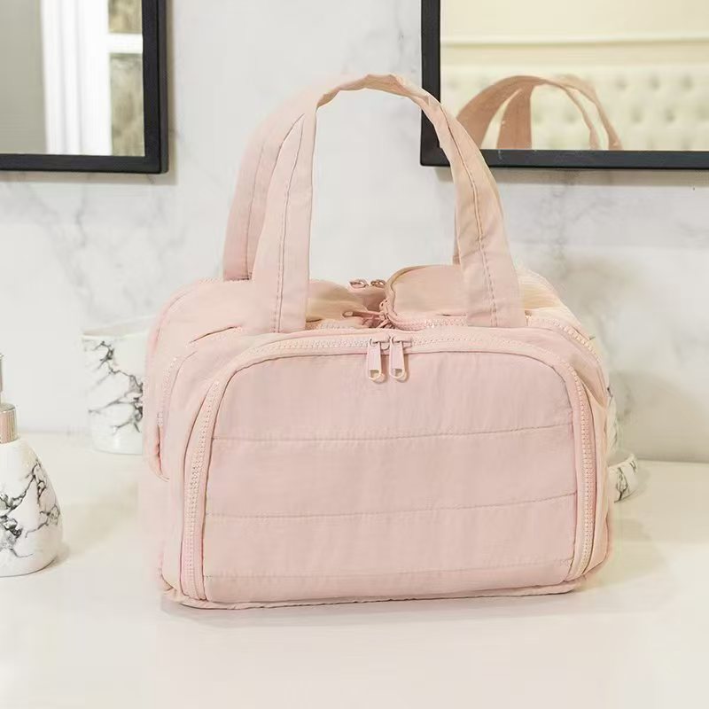 Fashionable and Simple 2025 New Style Makeup Bag, Large Capacity, Divided and Layered Toiletry Bag, Portable Travel Makeup Storage Bag
